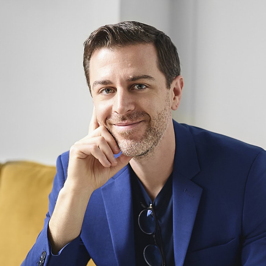 Photo of Matt Horwitz on a couch